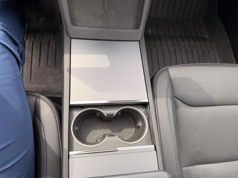 tesla Model 3 2024 - 21