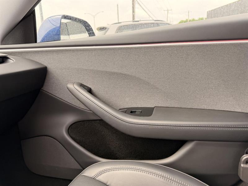 tesla Model 3 2024 - 23