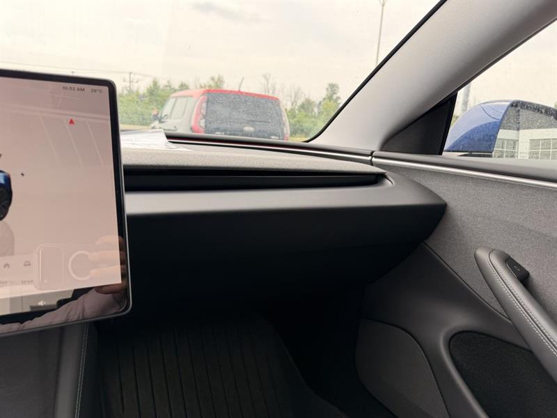 tesla Model 3 2024 - 24