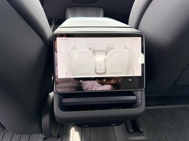 tesla Model 3 2024 - 27