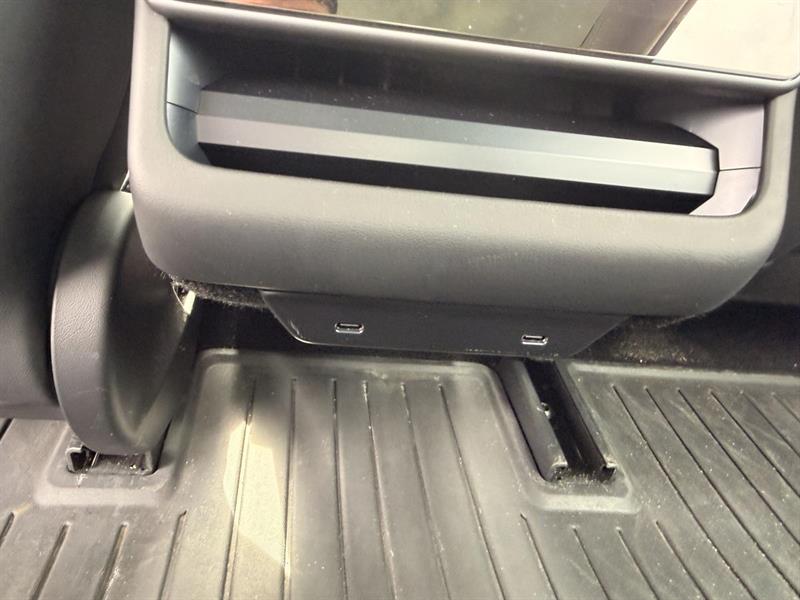 tesla Model 3 2024 - 28