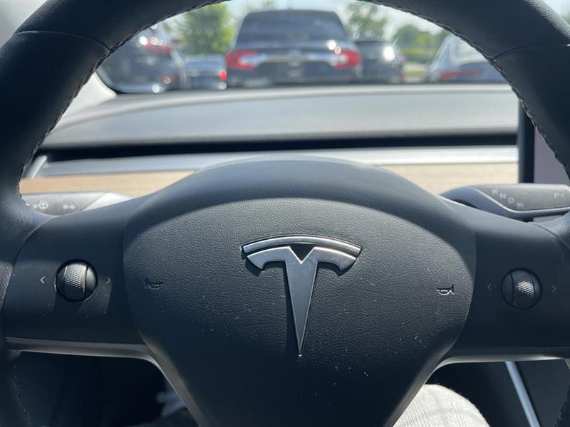 tesla Model 3 2020 - 16