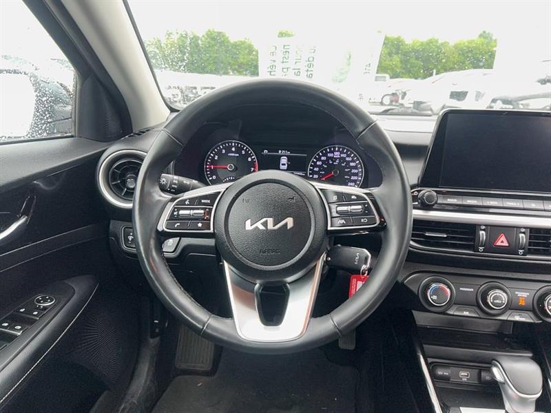 kia Forte 2022 - 13