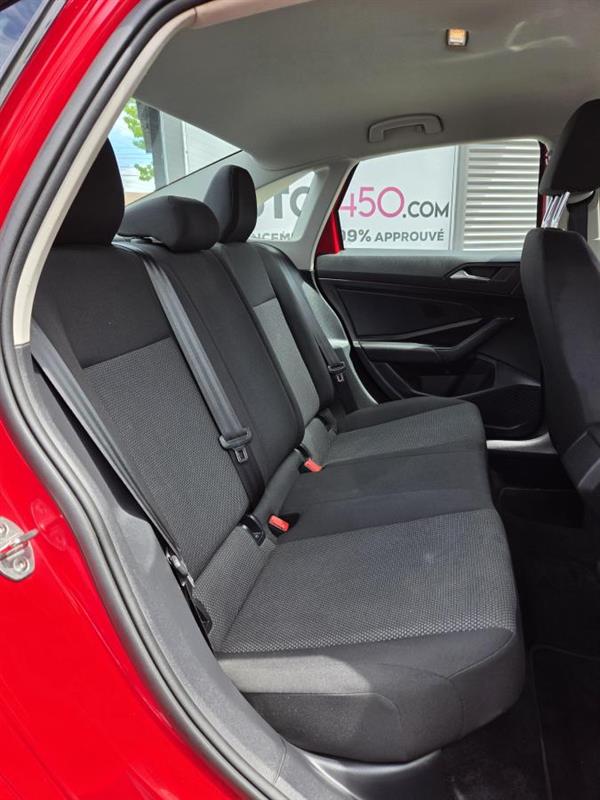 volkswagen Jetta 2019 - 12