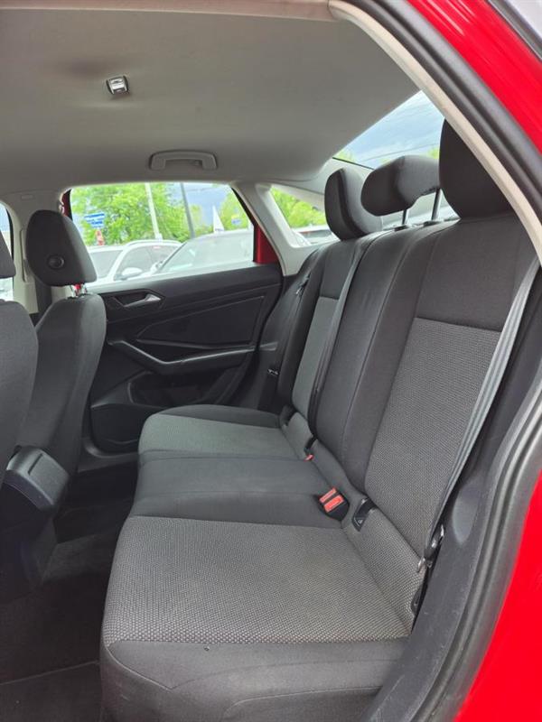 volkswagen Jetta 2019 - 13