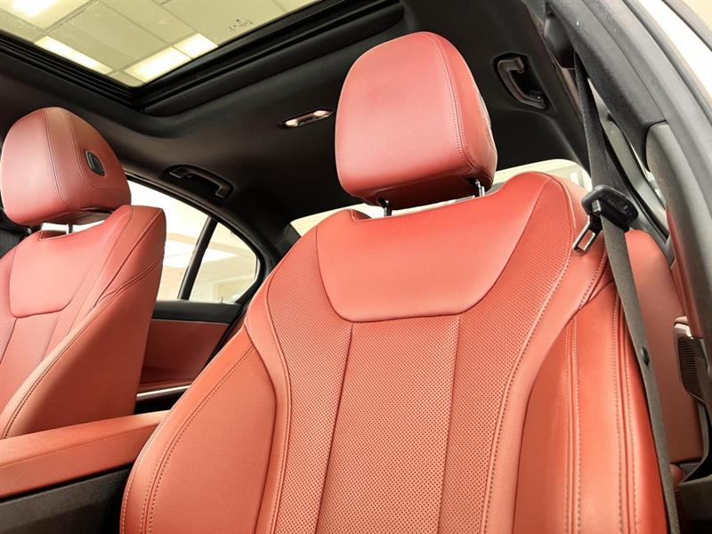 bmw 330e 2022 - 17
