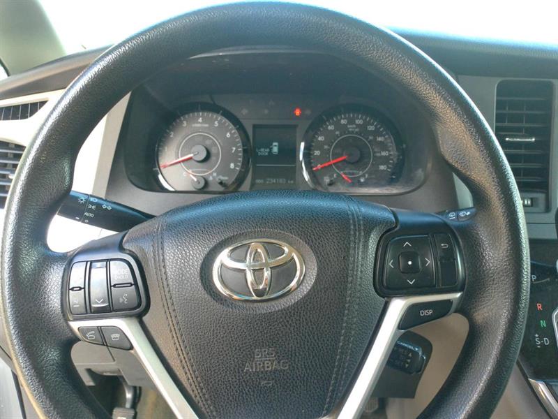 toyota Sienna 2015 - 13