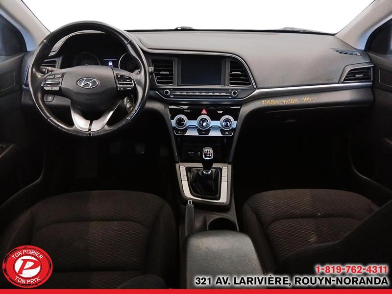 hyundai Elantra 2019 - 16