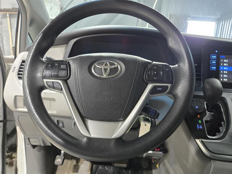 toyota Sienna 2016 - 14