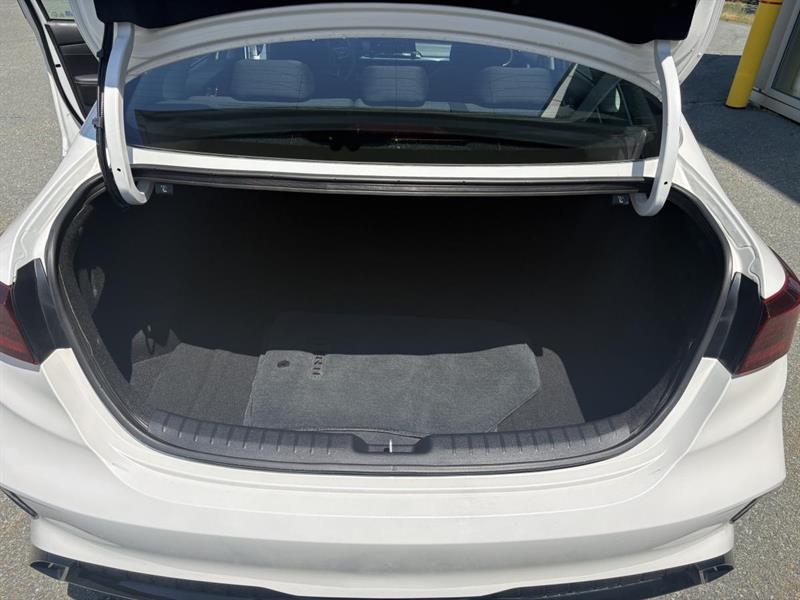 kia Forte 2023 - 13