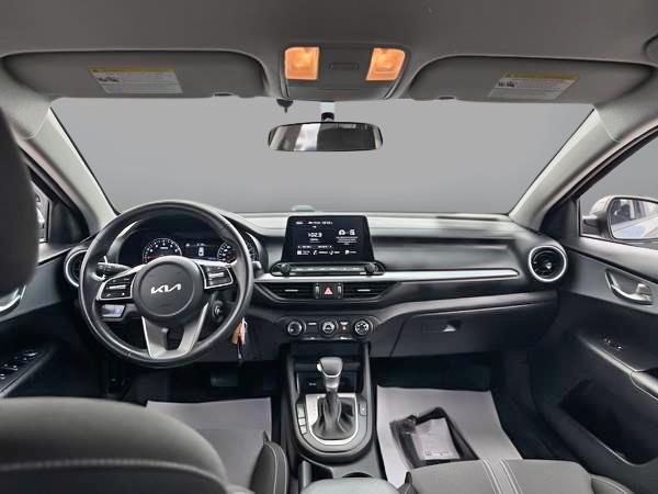 kia Forte 2023 - 9