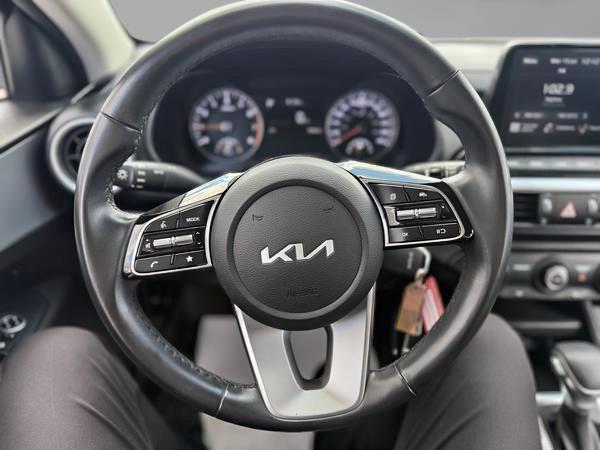 kia Forte 2023 - 12