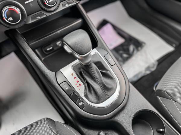 kia Forte 2023 - 13