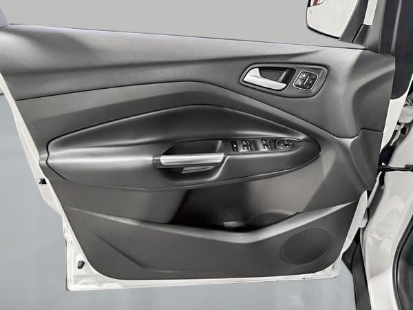 ford Escape 2018 - 12