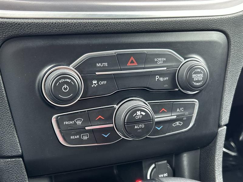 dodge Charger 2022 - 26