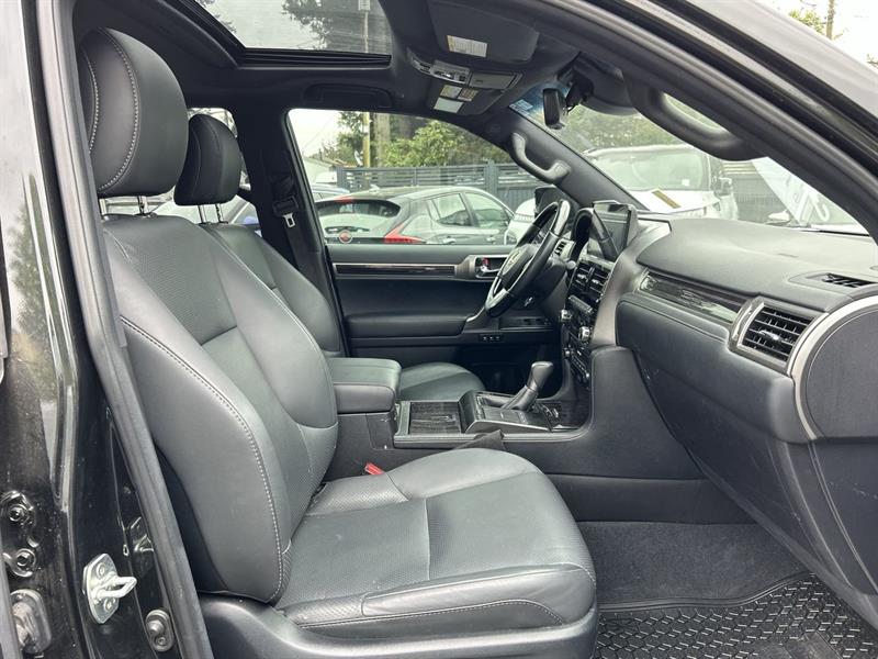 lexus GX 2023 - 32