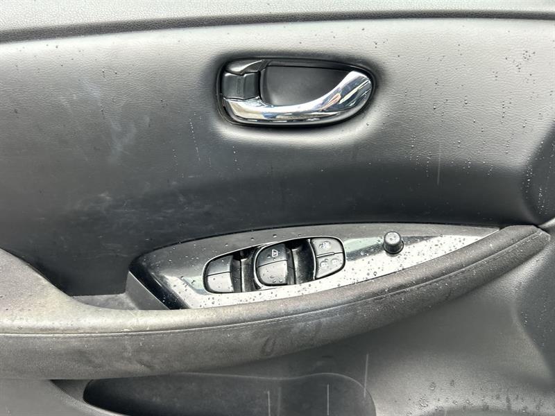 nissan LEAF 2015 - 21