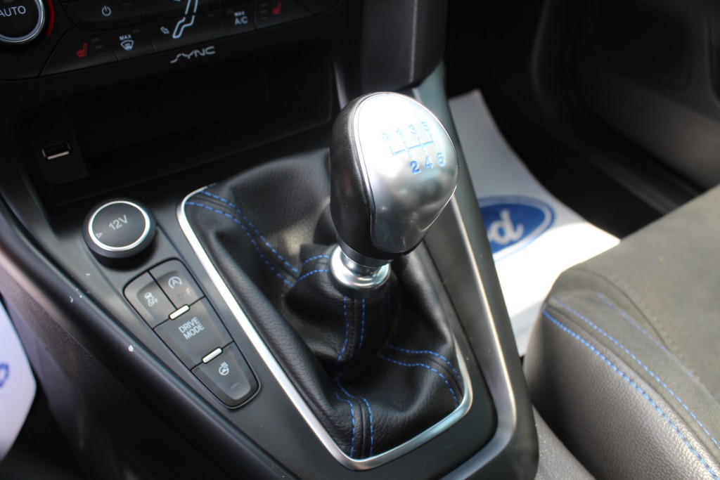 ford Focus 2018 - 17
