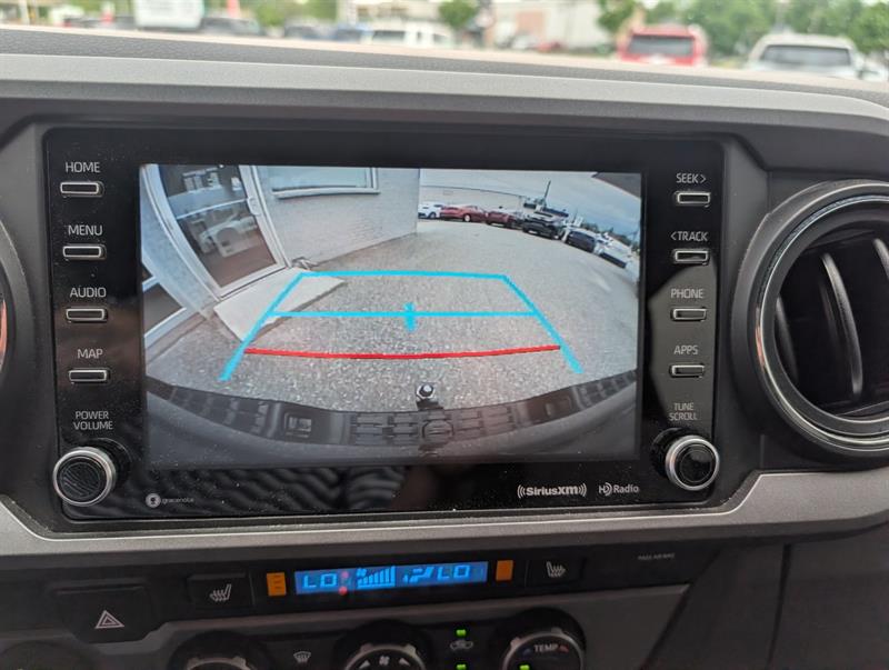 toyota Tacoma 2021 - 24