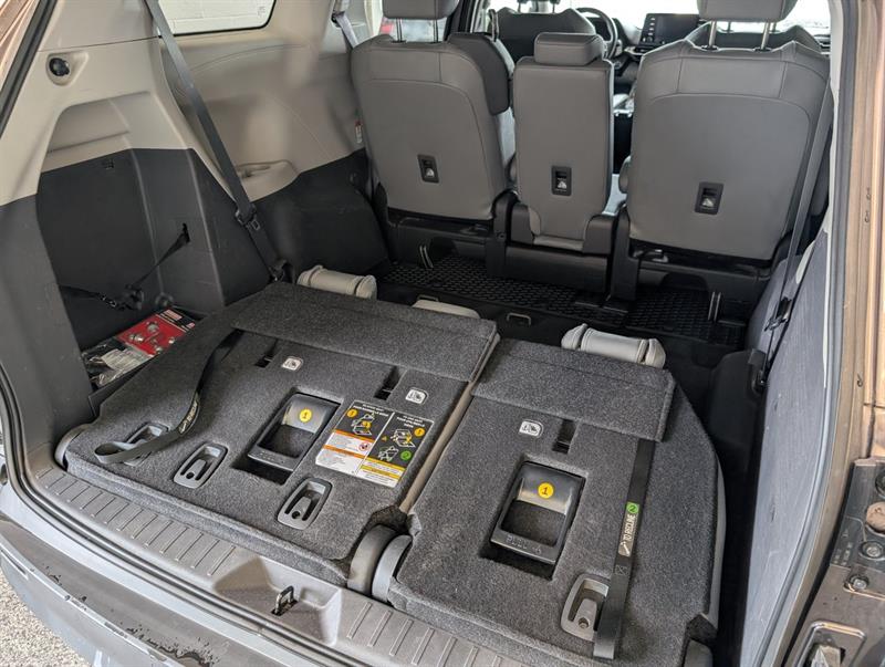 toyota Sienna 2023 - 6