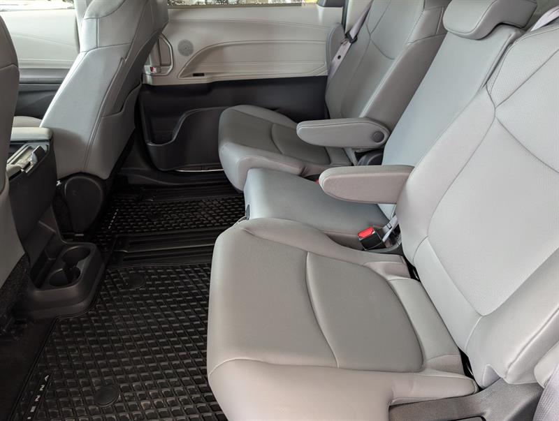 toyota Sienna 2023 - 11