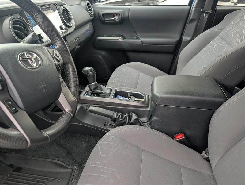 toyota Tacoma 2018 - 13
