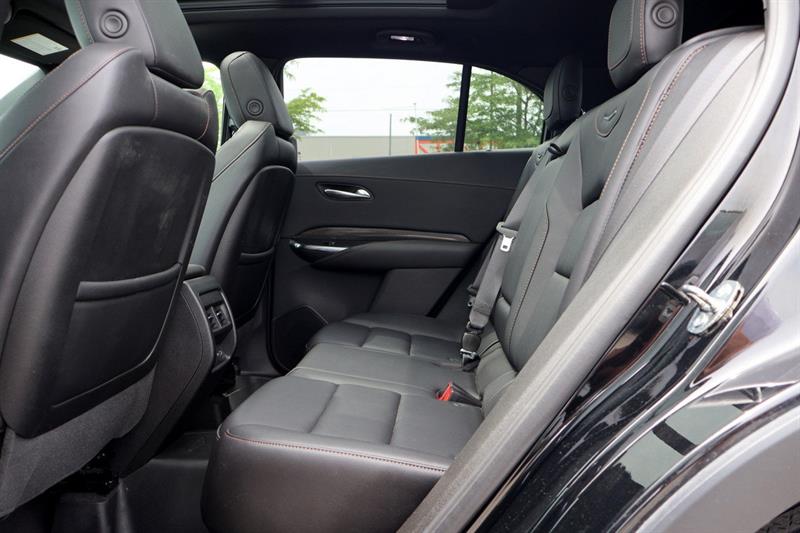 cadillac XT4 2023 - 21