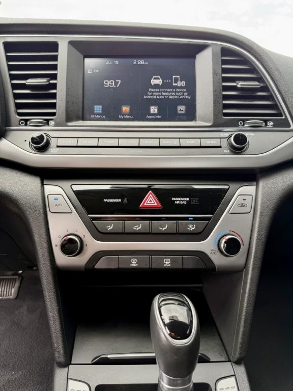 hyundai Elantra 2018 - 17