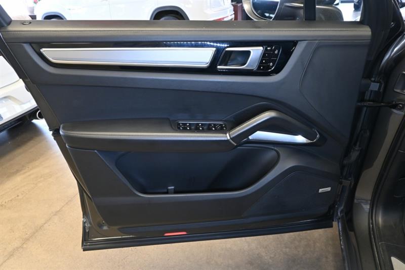 porsche Cayenne 2019 - 17