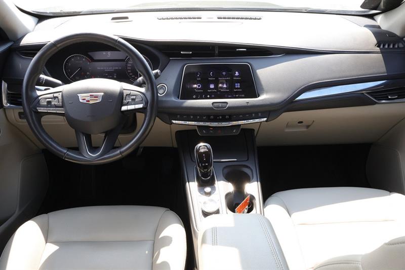 cadillac XT4 2020 - 9
