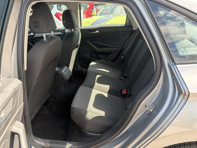 volkswagen Jetta 2021 - 9
