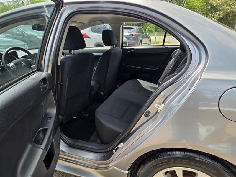 mitsubishi Lancer 2014 - 11