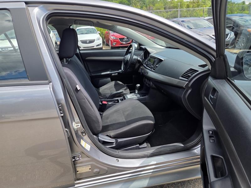 mitsubishi Lancer 2014 - 13