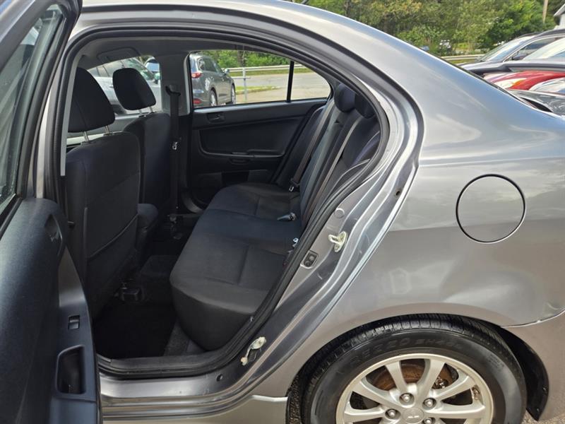 mitsubishi Lancer 2014 - 15
