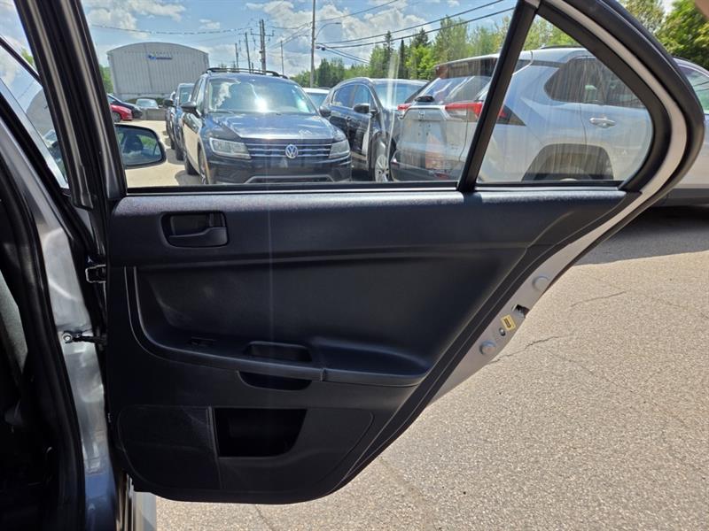 mitsubishi Lancer 2014 - 19