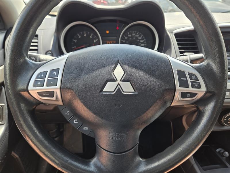 mitsubishi Lancer 2014 - 23