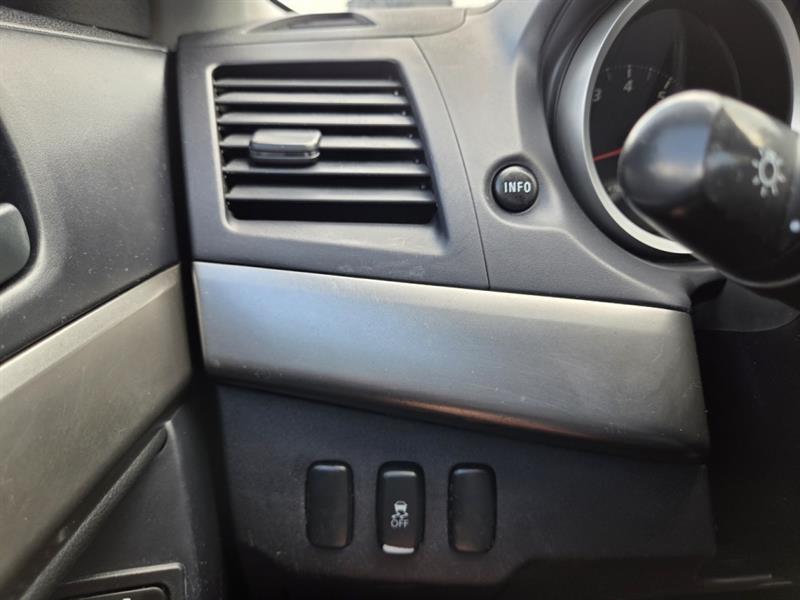 mitsubishi Lancer 2014 - 30