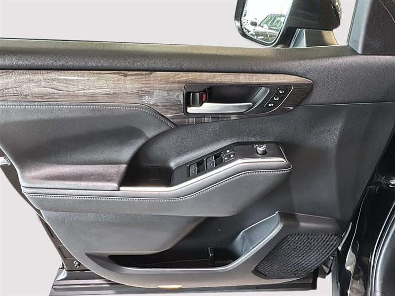 toyota Highlander 2023 - 20