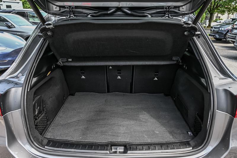 mercedes-benz GLA250 2023 - 8