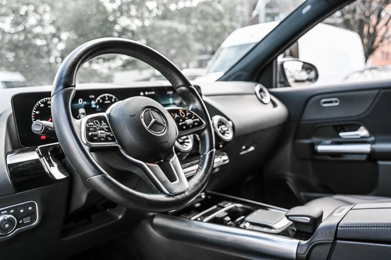 mercedes-benz GLA250 2023 - 10