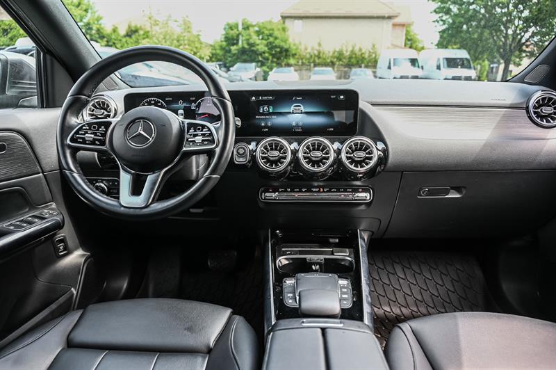 mercedes-benz GLA250 2023 - 18