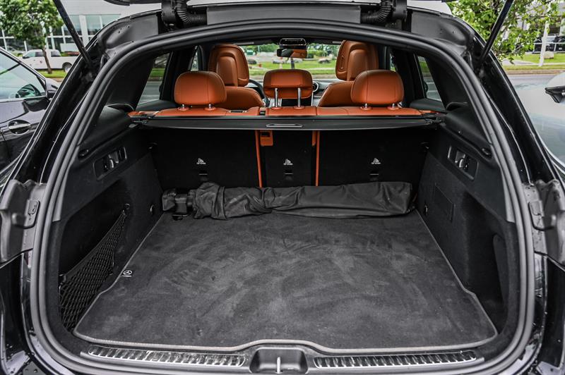 mercedes-benz GLC300 2024 - 12