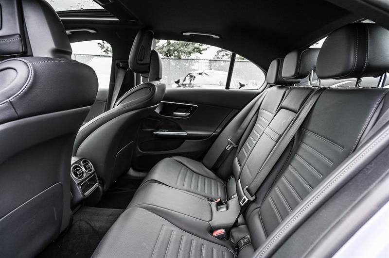 mercedes-benz C300 2025 - 26