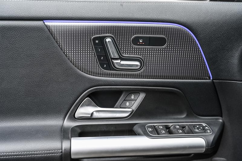 mercedes-benz GLA250 2023 - 8