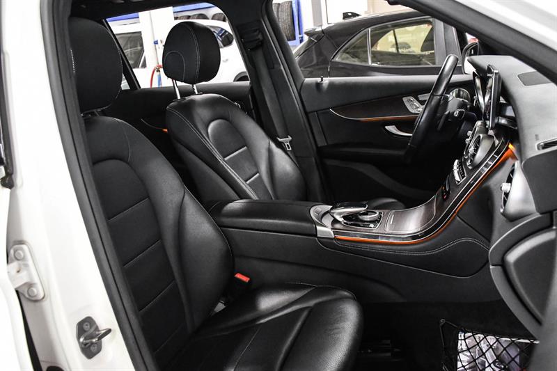 mercedes-benz GLC300 2017 - 17
