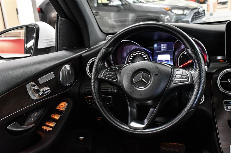 mercedes-benz GLC300 2017 - 24