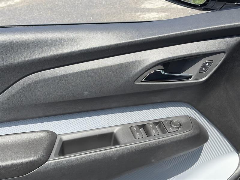 chevrolet Bolt 2027 - 21