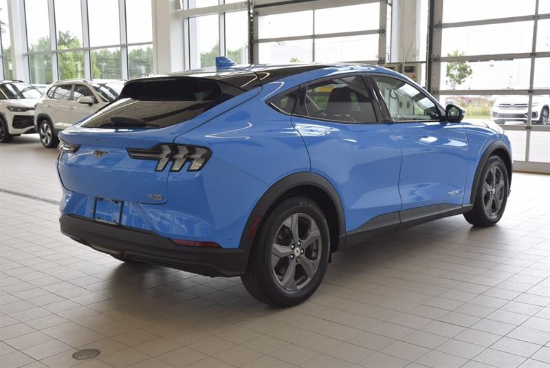 ford Mustang Mach-E 2022 - 11