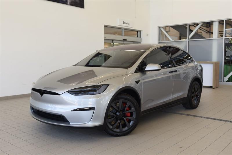 tesla Model X 2024
