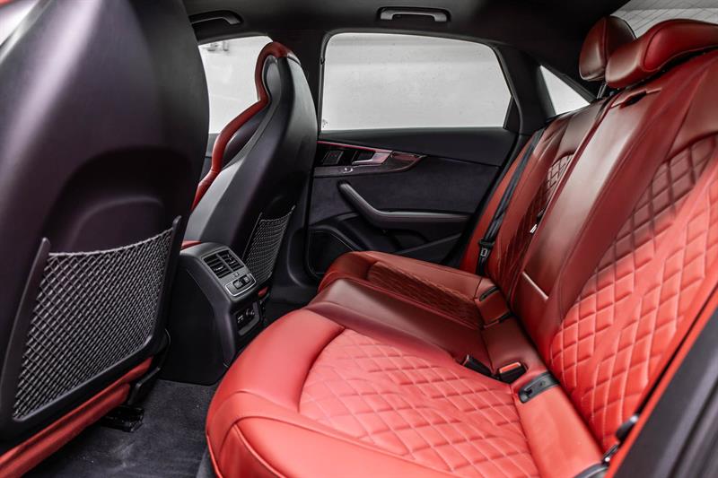 audi S4 berline 2024 - 35